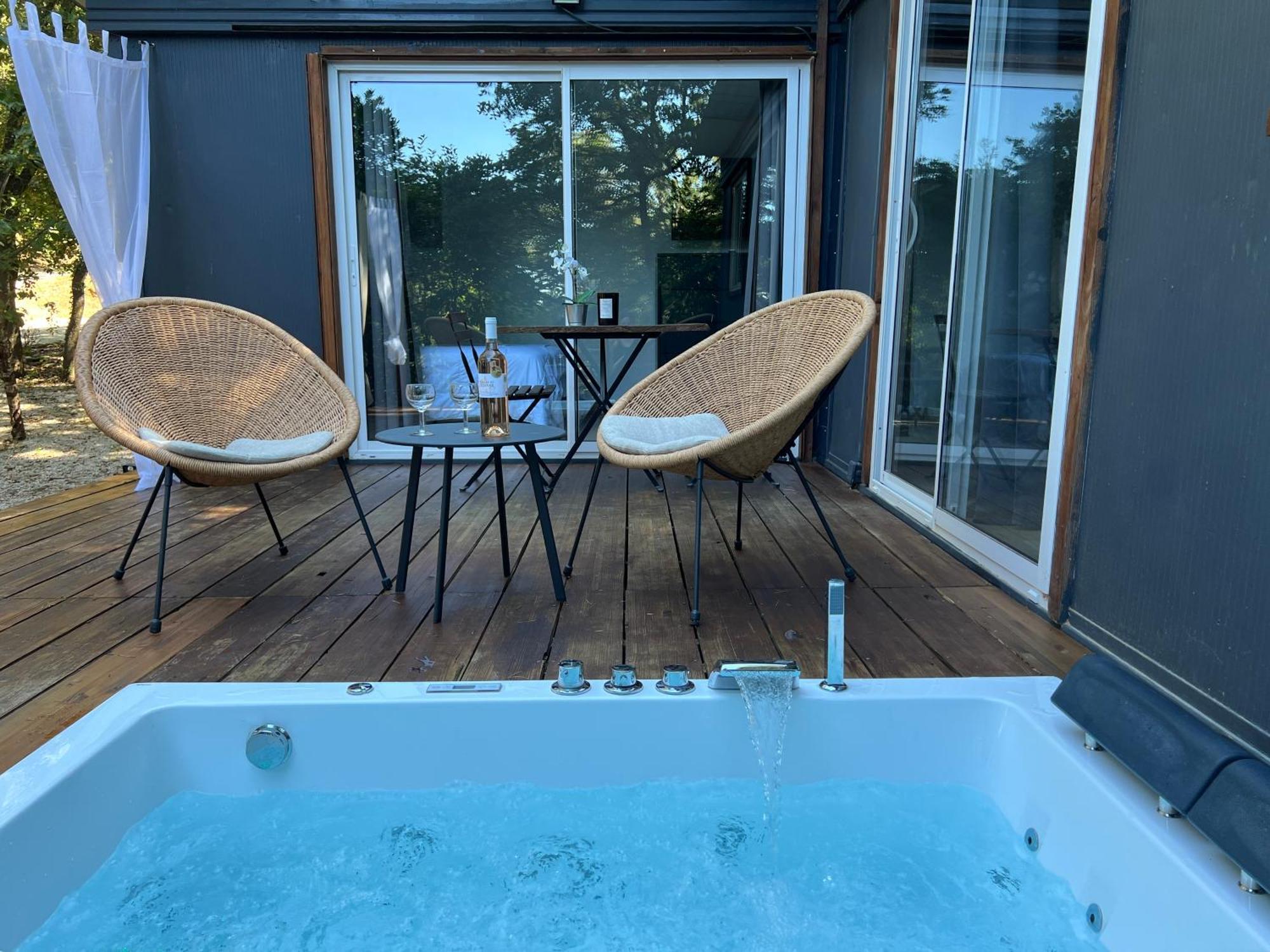 Superbe Cabane Jacuzzi Jardin Clim Wifi Parking Meyreuil Exteriér fotografie