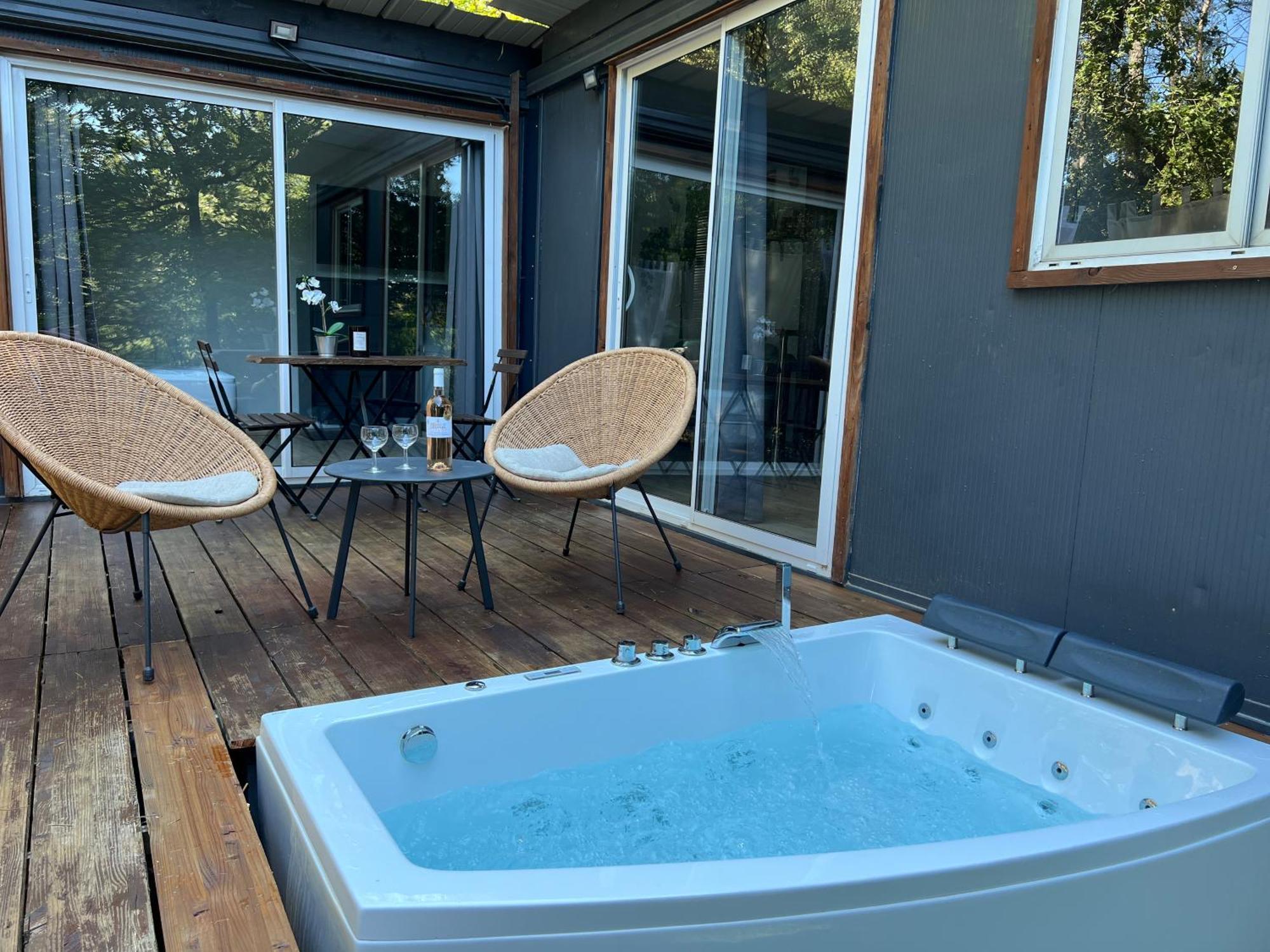 Superbe Cabane Jacuzzi Jardin Clim Wifi Parking Meyreuil Exteriér fotografie